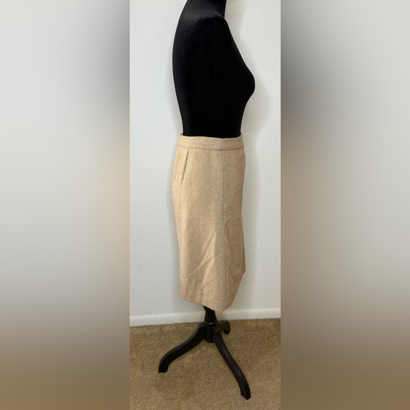 Vintage J Crew wool blend camel & gold herringbone back zip knee length skirt 6 - Picture 6 of 9
